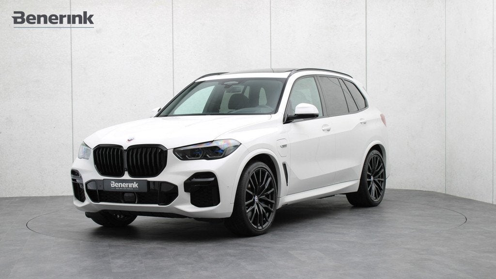 BMW X5 xDrive45e High Executive M-Sport | Head-up | Stoelven, 12 maanden, Gebruikt, 394 pk, Wit