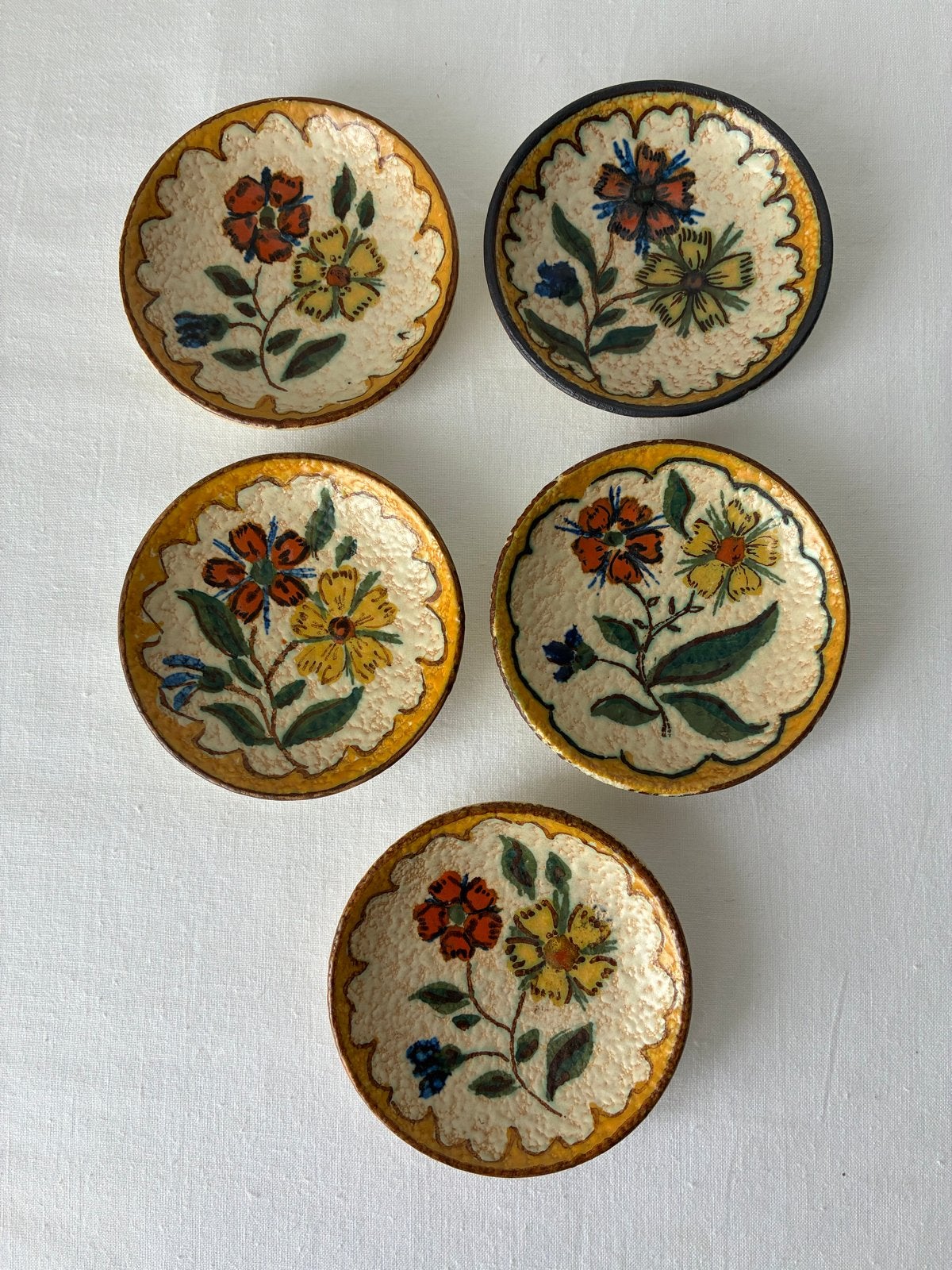 Set van 5 antieke handgeschilderde schoteltjes, Plateelbakke, Antiek en Kunst, Ophalen of Verzenden