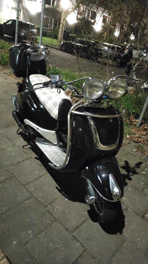 AGM Scooter met Naraku cilinder, snelle nokkenas en backfire, Ophalen of Verzenden, Cilinder, Overige merken