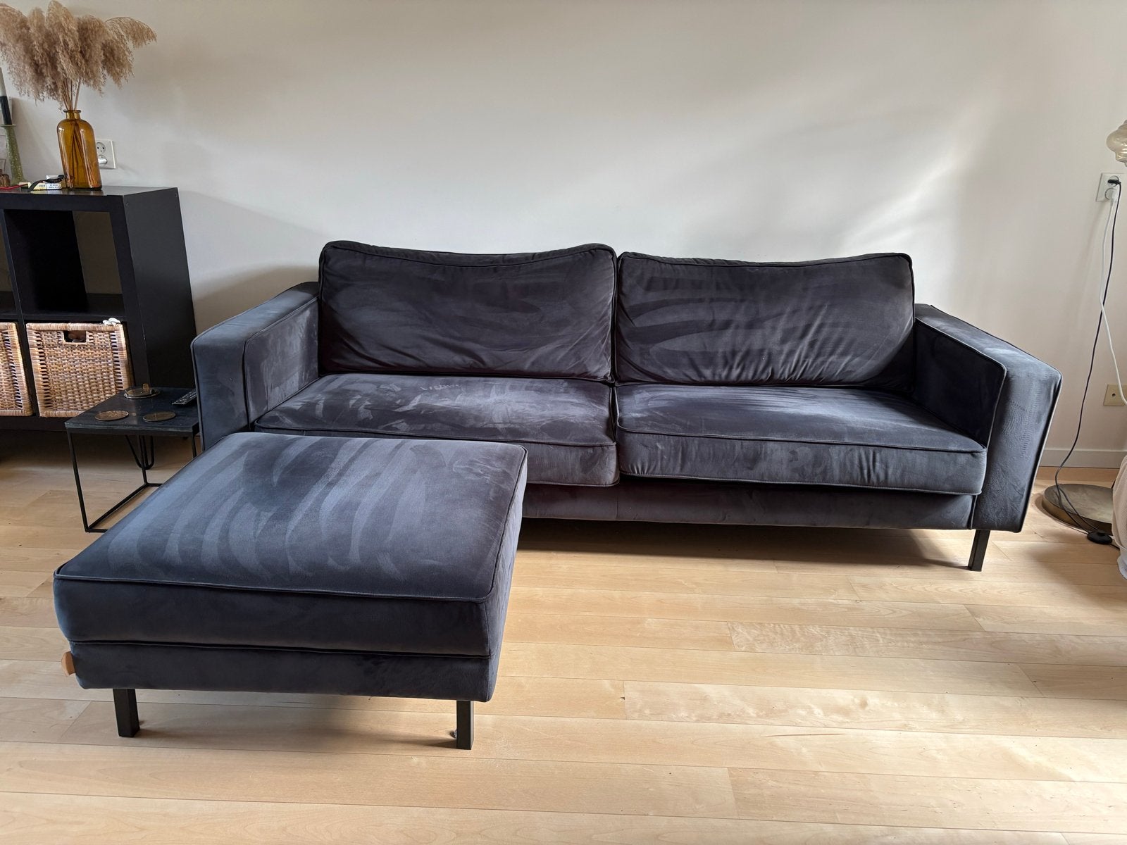 Vandaag gratis afhalen! Woood 3-zitsbank met hocker - zwart, Ophalen, Gebruikt, Tweepersoons, 75 tot 100 cm