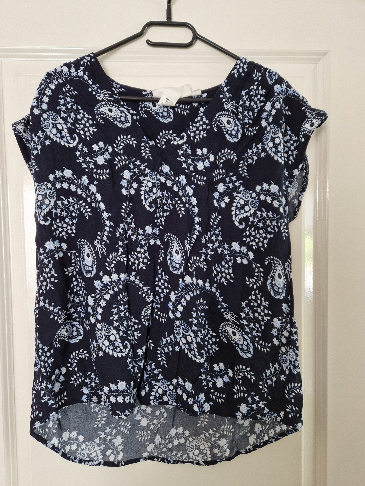 Blauw met wit geprinte top maat 34 van H&M
L.o.g.g.
100% vis, H&M, Blauw, Nieuw, Ophalen of Verzenden
