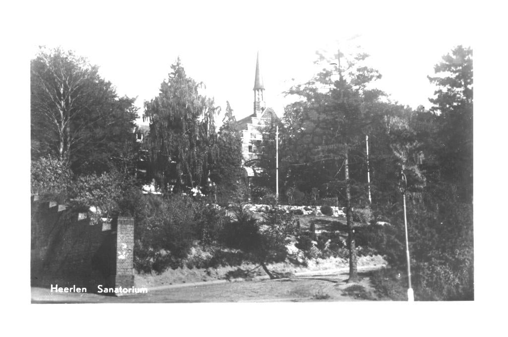 983640 Heerlen jr 30 60 L Sanatorium  Onbeschreven