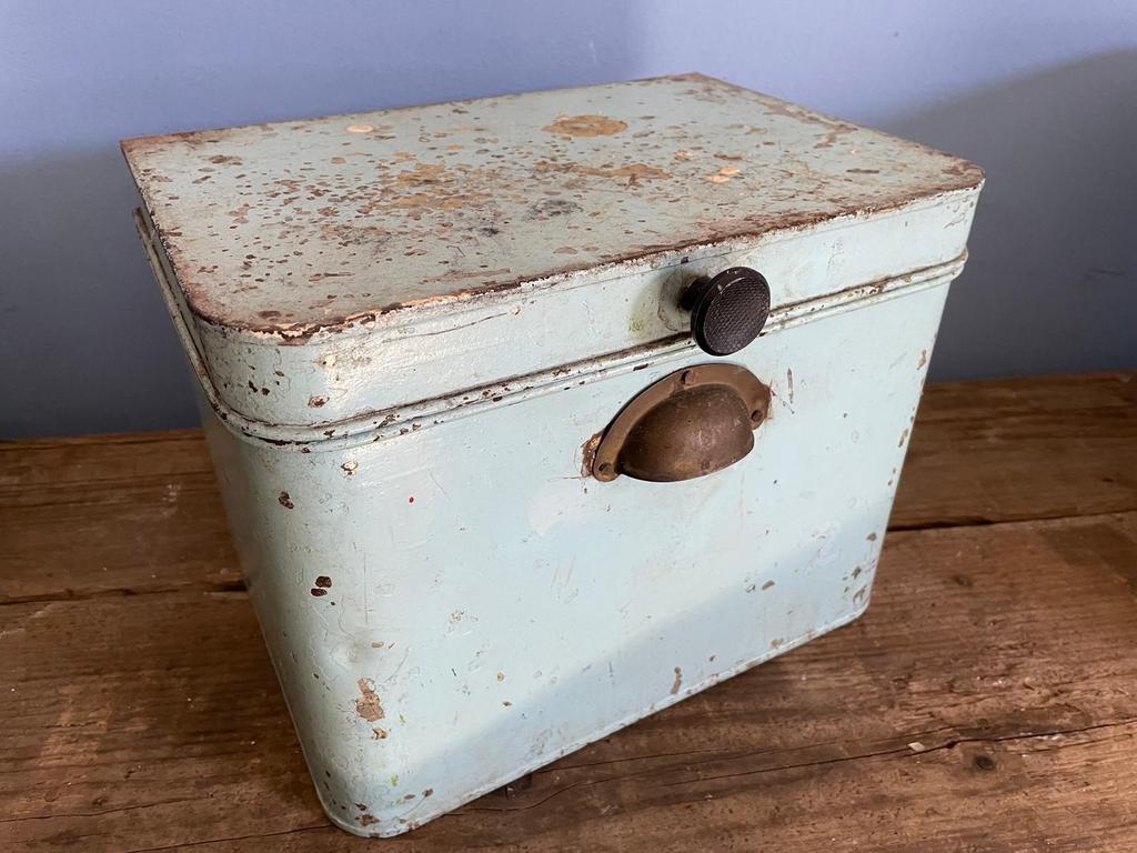 Oud blauw bakkersblik. Brocante, Ophalen of Verzenden, Zo goed als nieuw, Minder dan 50 cm