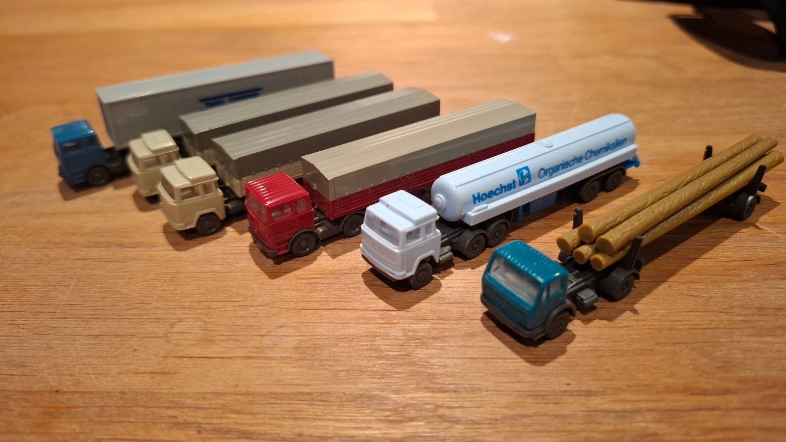 Wiking 1:160 N spoor vrachtwagens en opleggers, Hobby en Vrije tijd, Overige merken, Gebruikt, 1:50 of kleiner, Ophalen of Verzenden