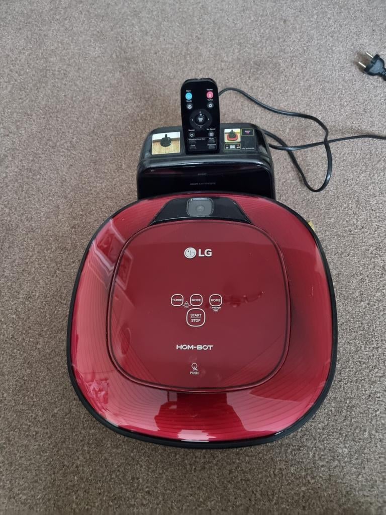 LG Hom-Bot robotstofzuiger, Witgoed en Apparatuur, Stofzuigers, Zo goed als nieuw, Robotstofzuiger, Reservoir, Ophalen of Verzenden