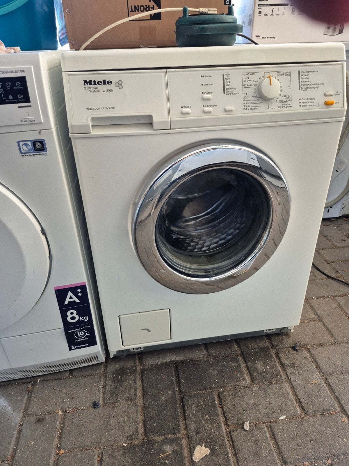 leuke miele 6 kg wasmachine 1200 toeren nieuwe schokbrekers, Ophalen, Gebruikt, Wit