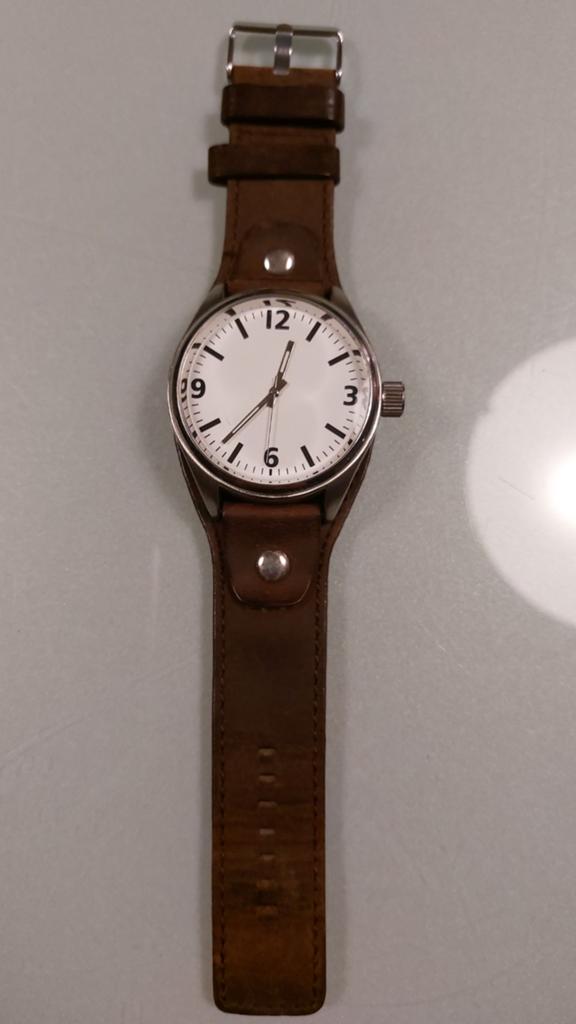 Heel groot horloge., Ophalen of Verzenden