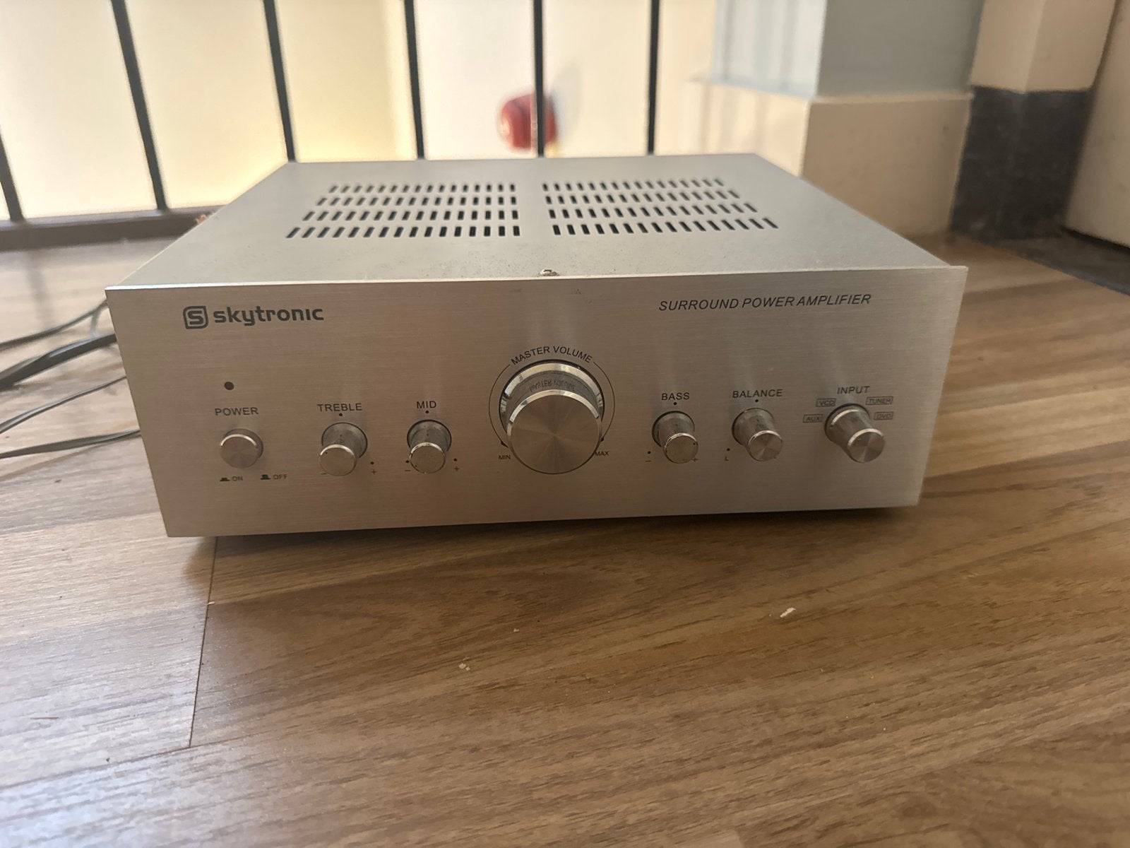 Skytronic Surround Power Amplifier Model: 103.311, Minder dan 60 watt, Ophalen, Overige merken, Gebruikt