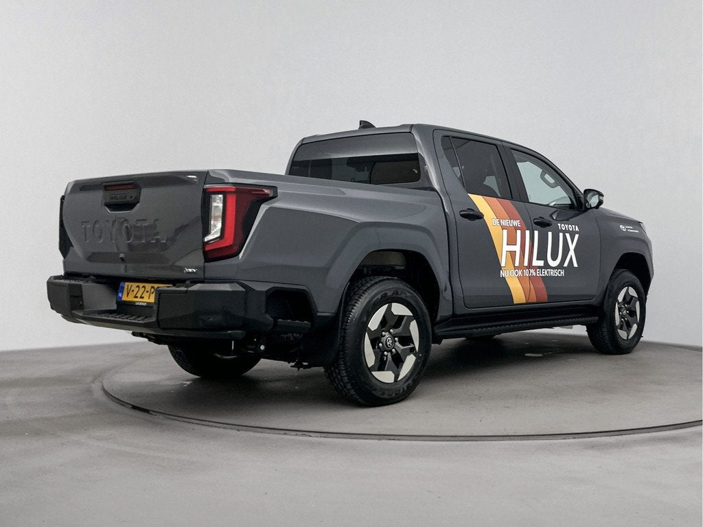 Toyota HILUX ELECTRIC Professional (bj 2026), Auto's, Automaat, 196 pk, Zwart, 254 km