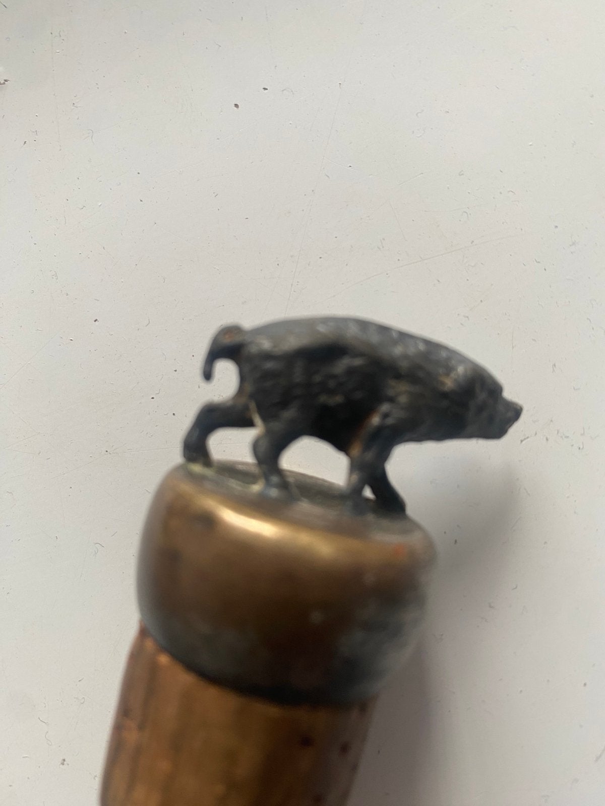 Flessenkurk met wild zwijn, Verzenden