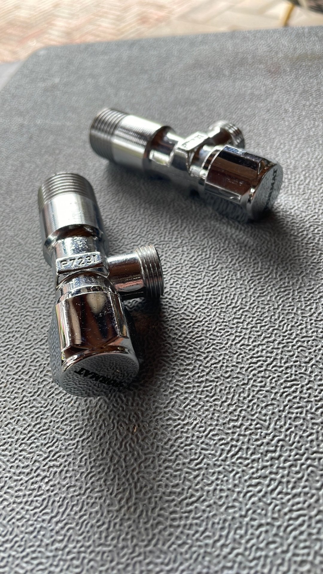 Nieuwe Stopkraantjes - Chroom. 2 stuks, Ophalen of Verzenden, Nieuw, Chroom, Overige typen