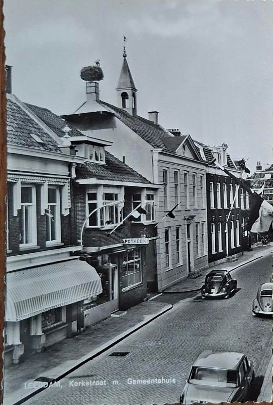 Leerdam- VW kever in de kerkstraat, Verzenden, 1940 tot 1960, Gelopen, Zuid-Holland