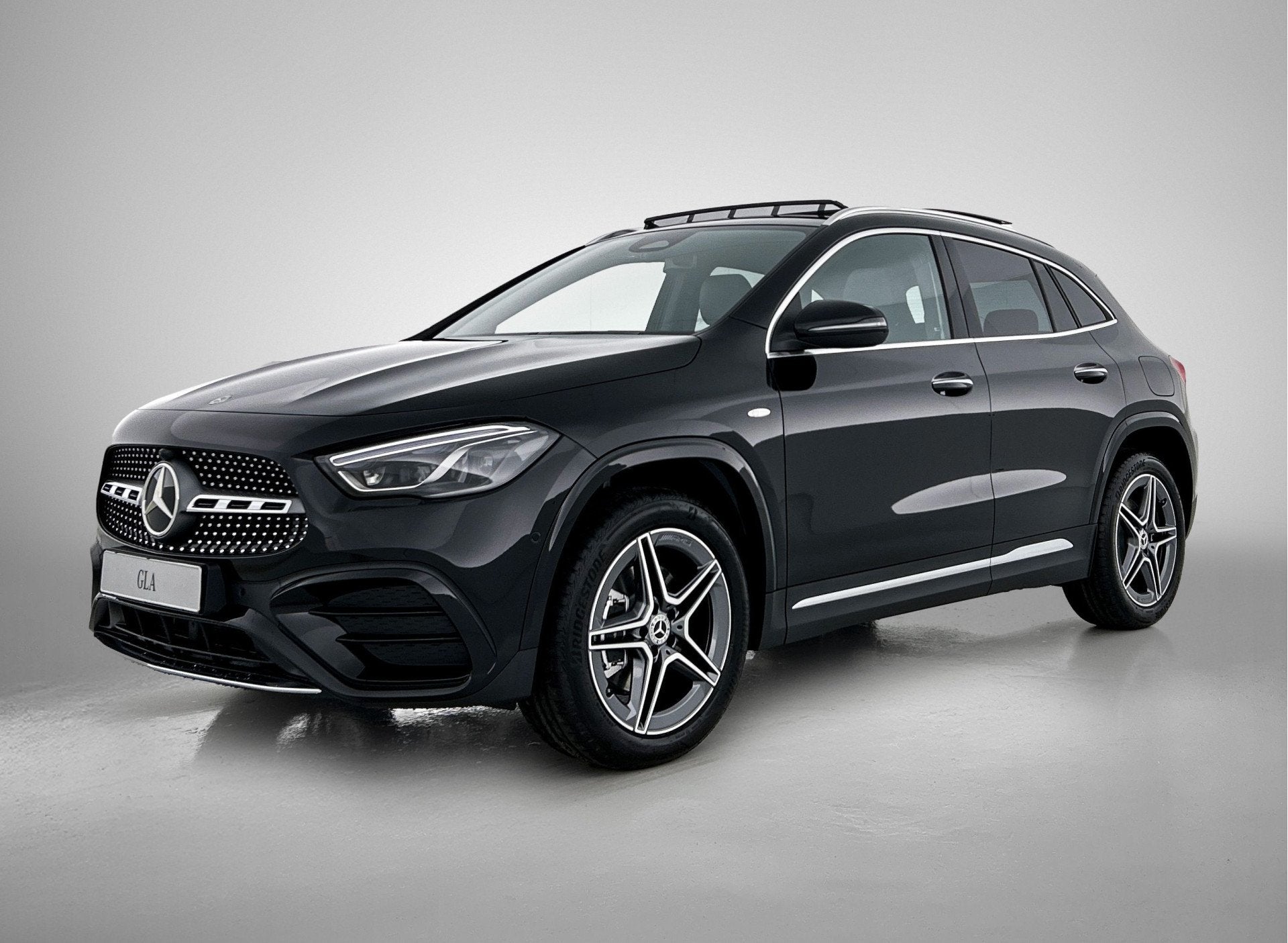 Mercedes-Benz GLA 250 e Business Solution AMG | Trekhaak | A, 12 maanden, 1800 kg, 4 cilinders, 15 kWh