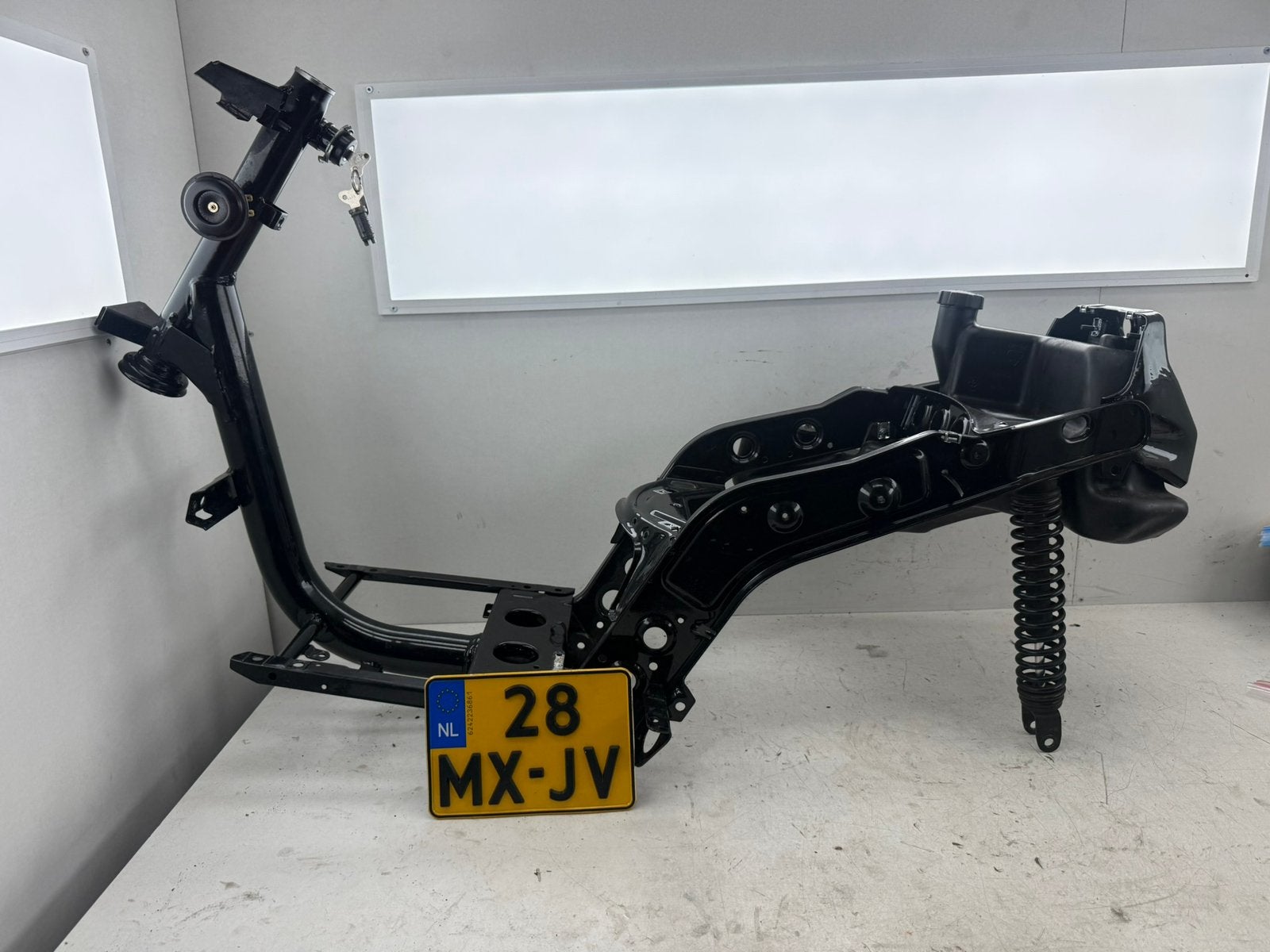 Piaggio Zip 125 A1 NL frame gecoat, Motoren, Ophalen