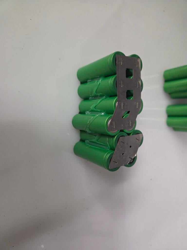 accu / batterij - 10V, Ophalen, Zo goed als nieuw, Oplaadbaar