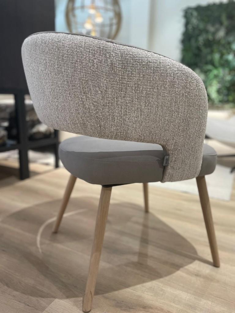 Malmo Armstoel set van 2 met eiken houten poot, Ophalen, Bruin, Stof, Eén