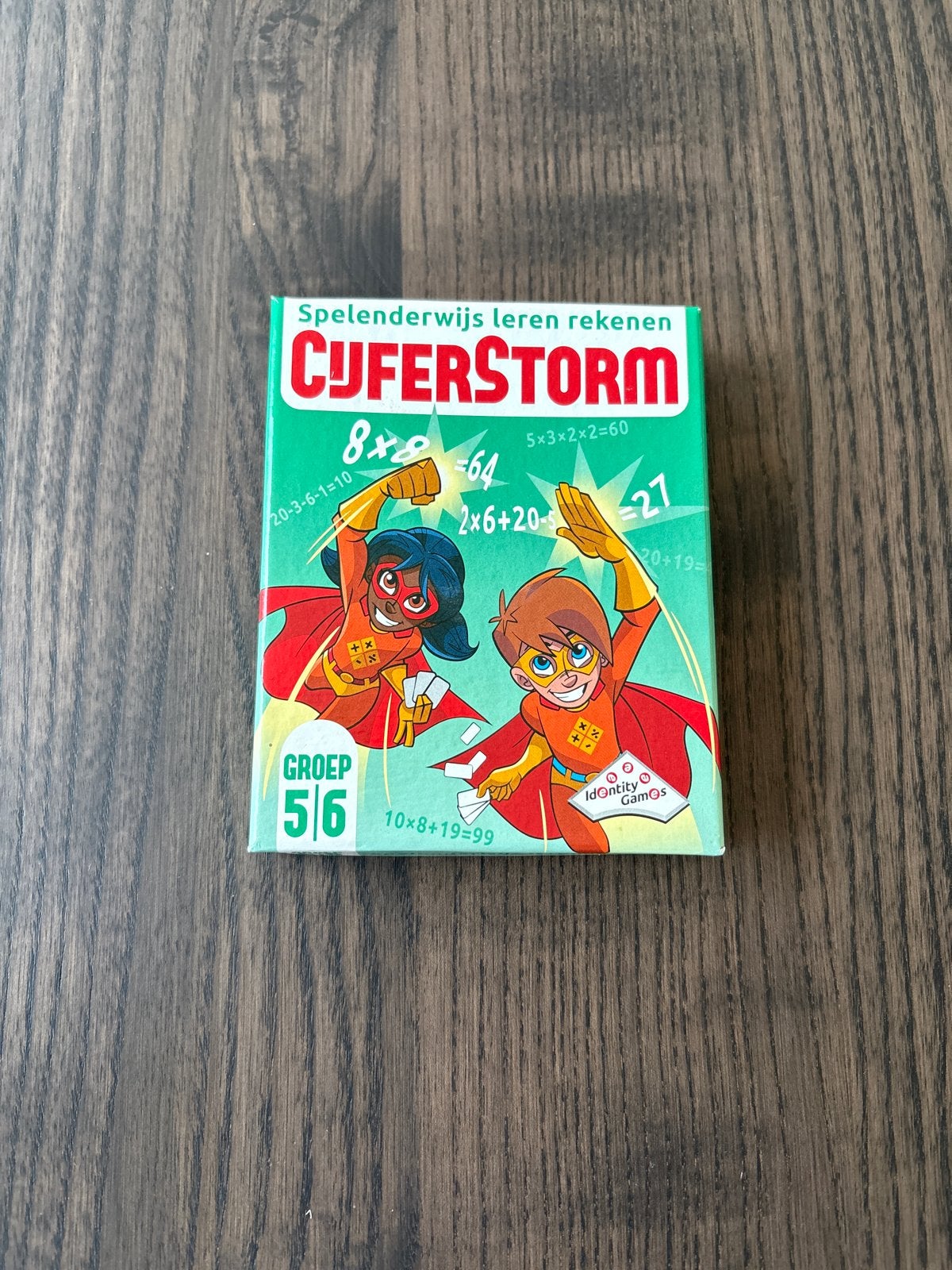 Cijferstorm - Leerzaam rekenkaartspel voor groep 5-6, Een of twee spelers, Ophalen of Verzenden, Zo goed als nieuw
