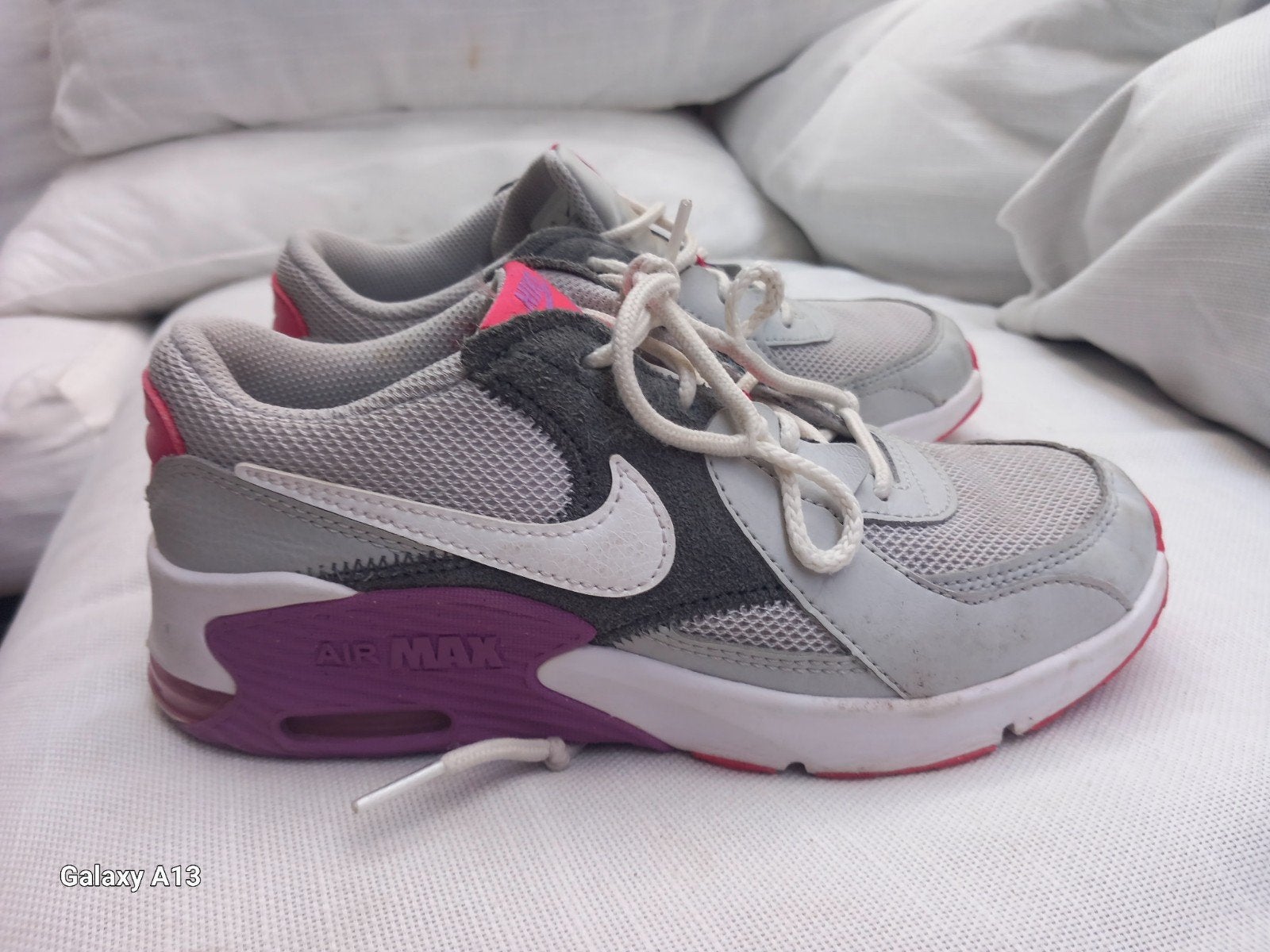 Nike air max maat 35, Ophalen of Verzenden, Zo goed als nieuw, Meisje, Sportschoenen
