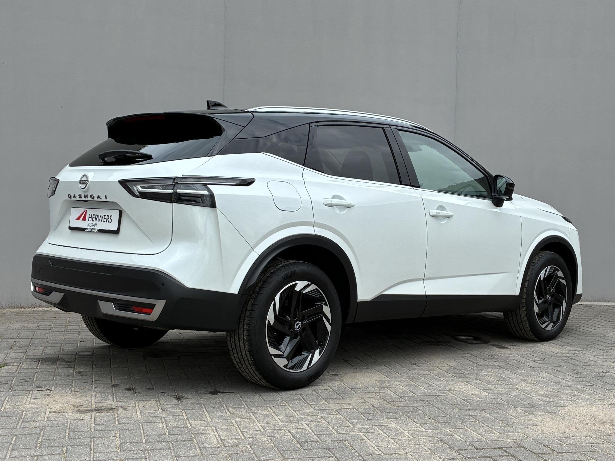 Nissan Qashqai 1.3 MHEV Xtronic N-Connecta / Fabrieksgaranti, Auto's, 4 cilinders, Leder en Stof, Wit, 1365 kg
