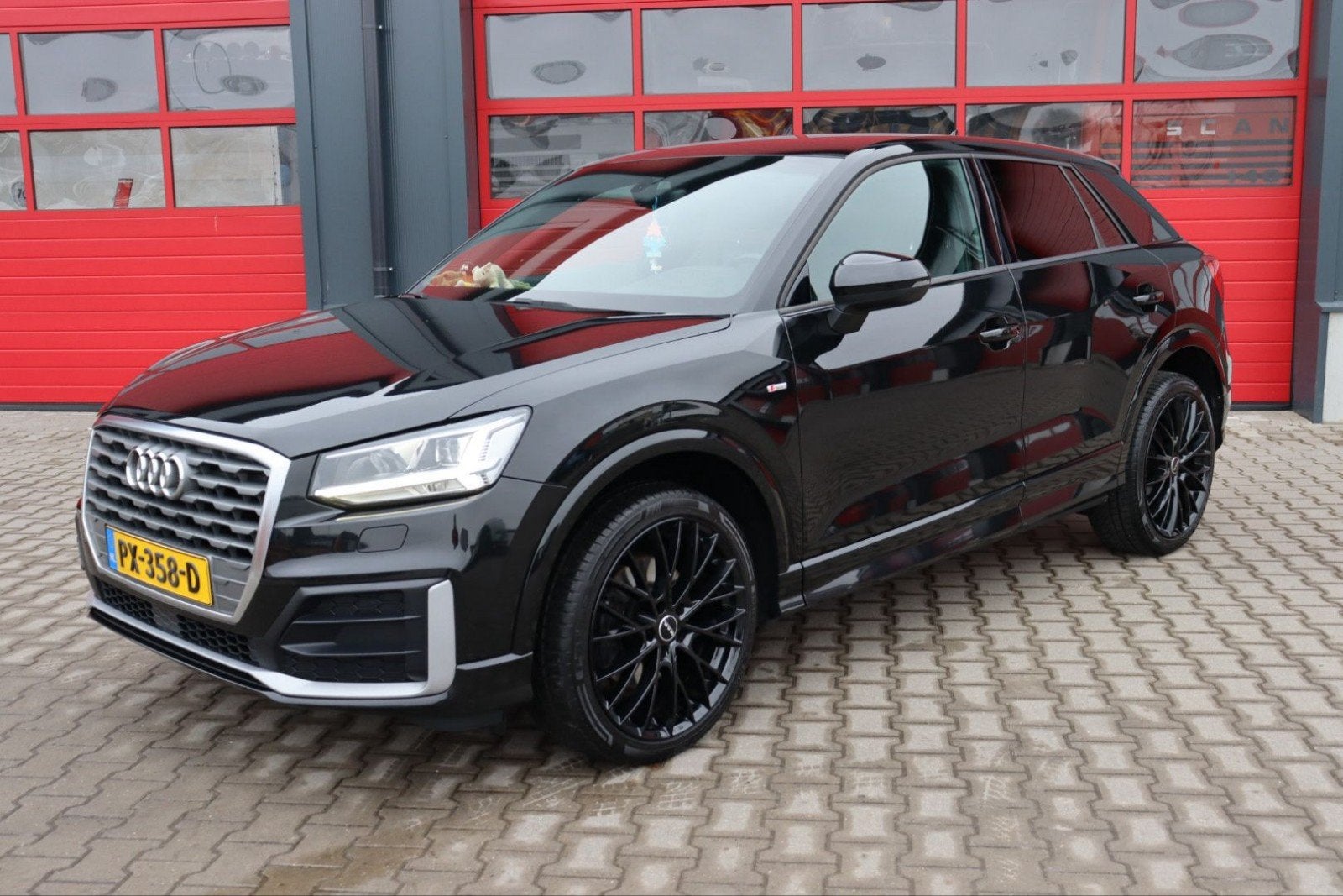 Audi Q2 1.4 Tfsi CoD 150pk S Tronic 2017 Zwart, Auto's, Audi, Bedrijf, Q2, ABS, Achteruitrijcamera, Adaptieve lichten, Adaptive Cruise Control