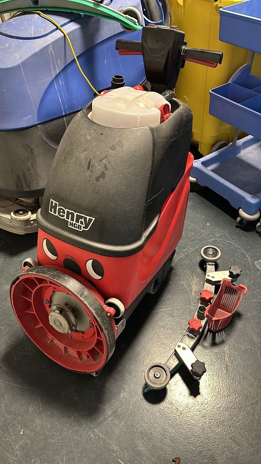 Henry HGB 1000 Schrob- en Zuigmachine, Ophalen, Gebruikt, Schrobmachine