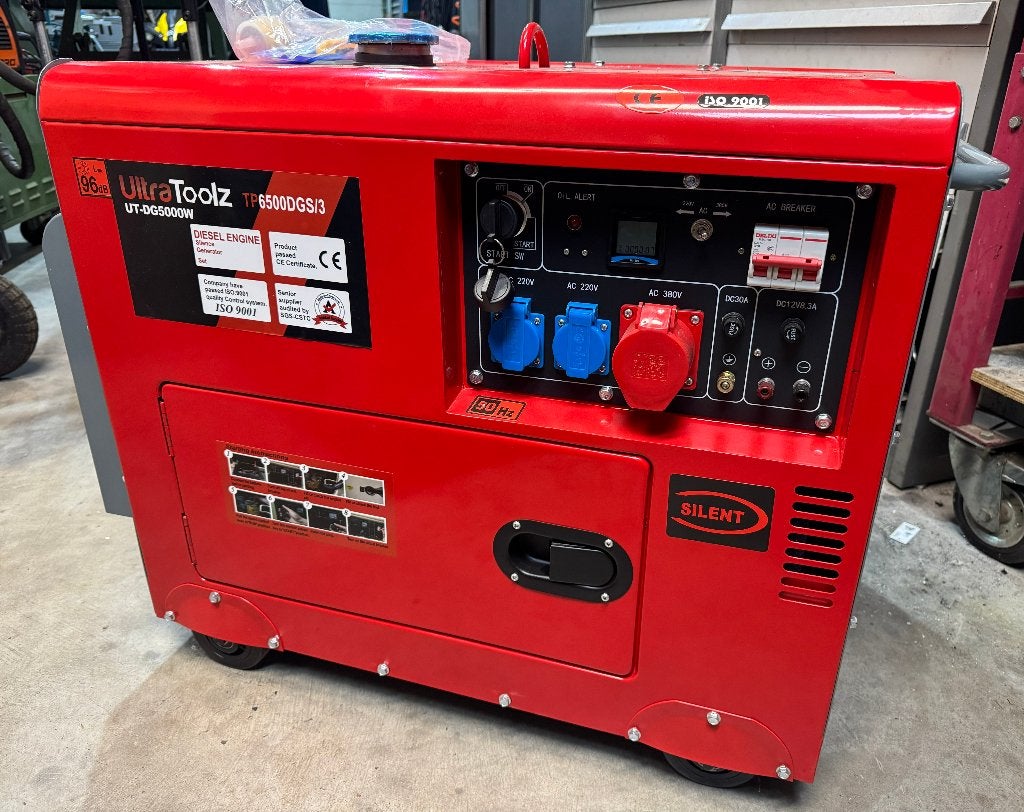 Diesel Agregraat 5.0 Kw 220/380 Nieuw en getest, Ophalen, Dieselolie, Geluidgedempt, Nieuw