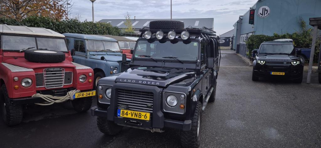 Land Rover Defender 2.4 TD 130" S Crew Cab NIEUWE motor, Gebruikt, Zwart, 4 cilinders, 122 pk