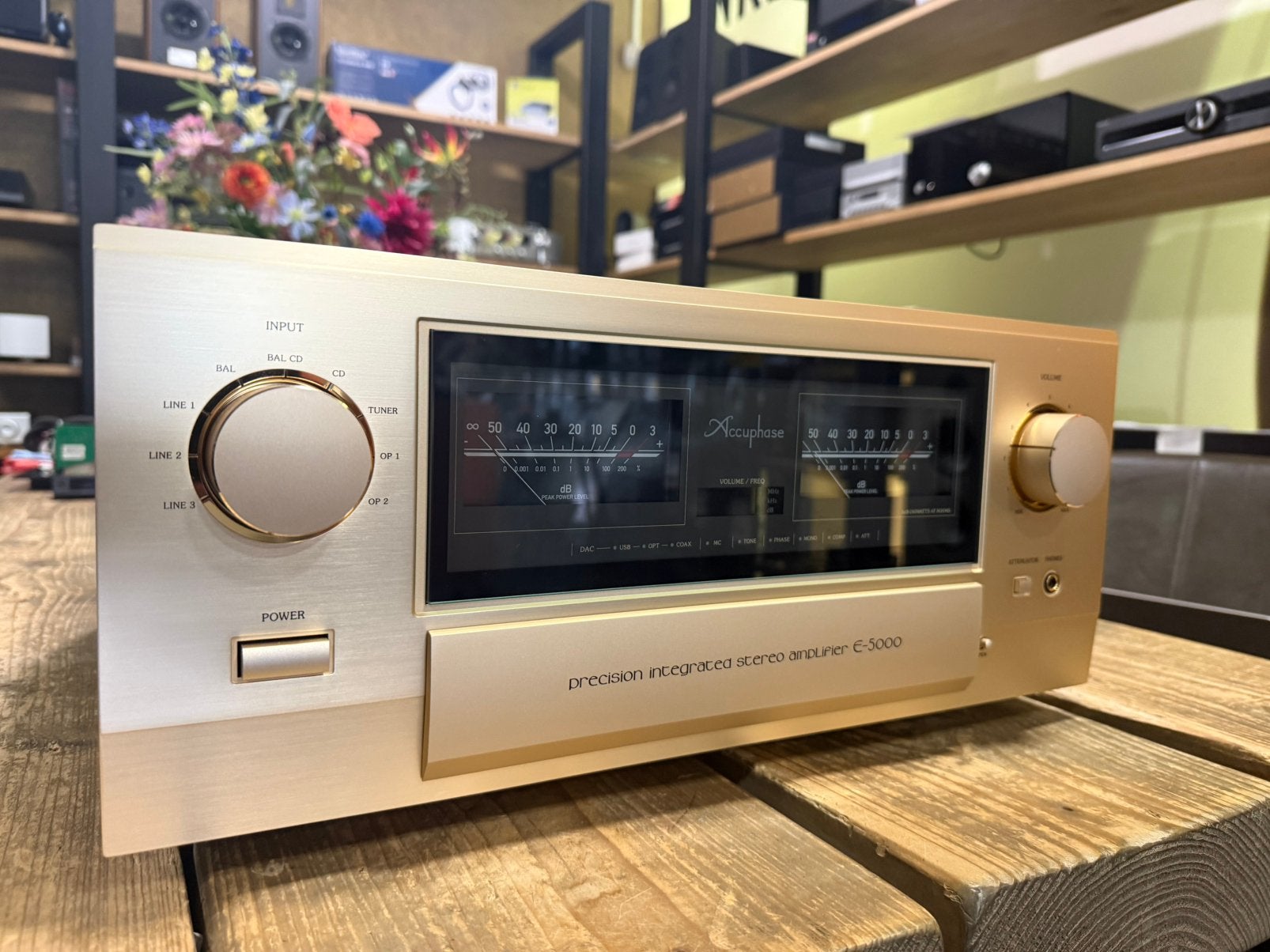 Accuphase E5000, Audio, Tv en Foto, Versterkers en Receivers, Zo goed als nieuw, 120 watt of meer, Stereo, Ophalen