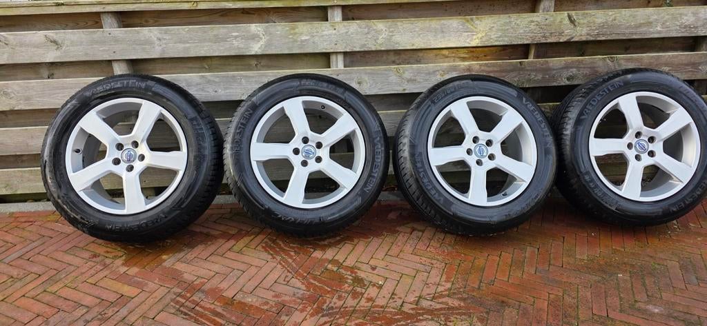 Complete set  Volvo XC 60 cratus zomerbanden 18 inch, Auto-onderdelen, Banden en Velgen, Ophalen, 18 inch, 235 mm, Zomerbanden