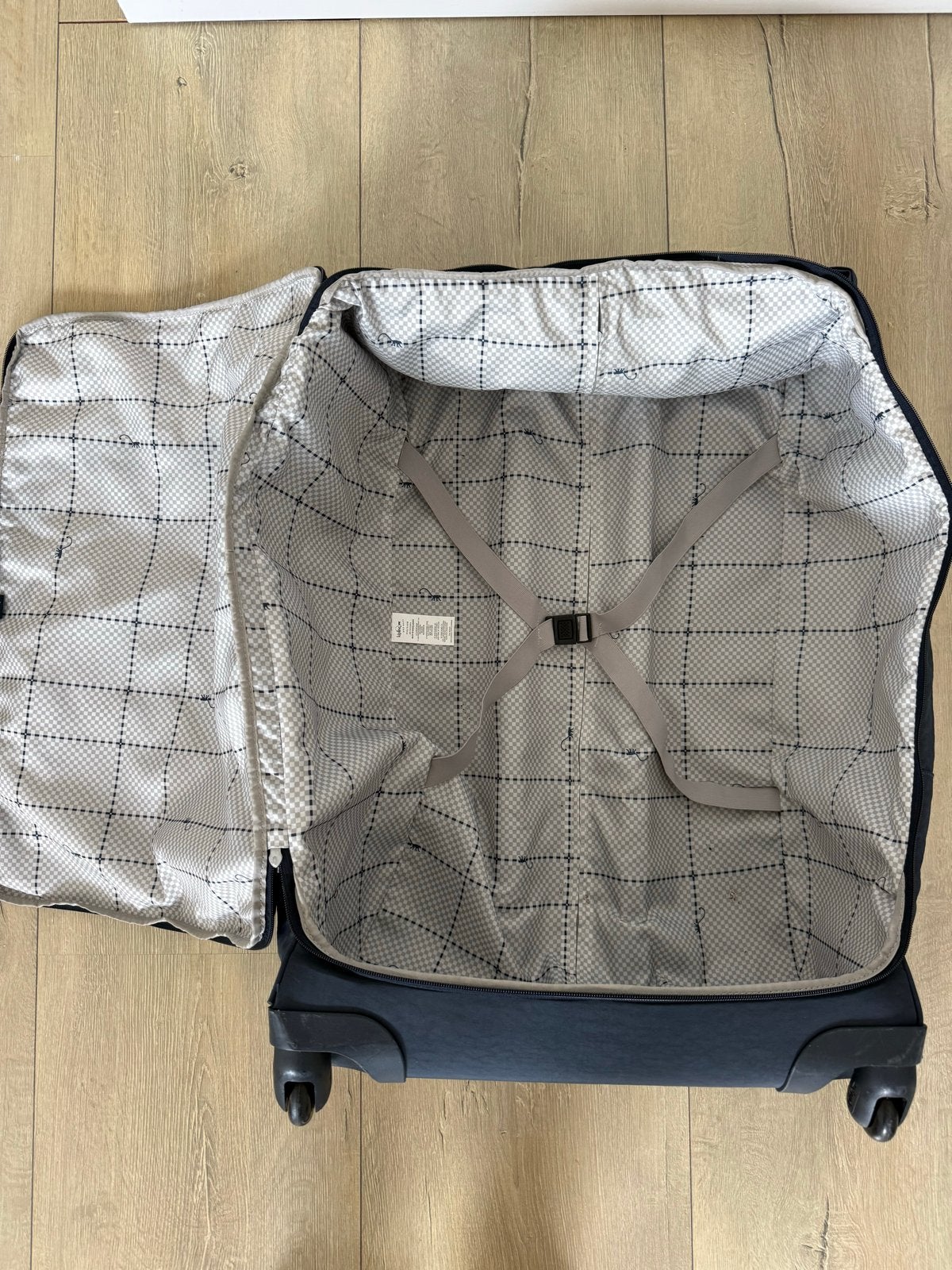 Kipling Grote Zachte Koffer - Alaskan Blue (89L), Overige materialen, Gebruikt, 45 tot 55 cm, Slot
