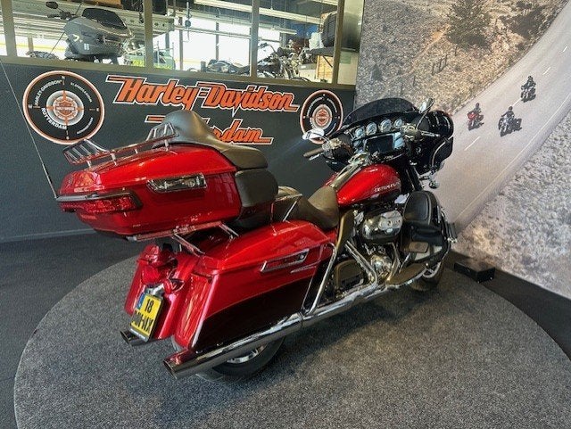 Harley-Davidson FLHTK ULTRA LIMITED (bj 2021), Motoren, Motoren | Harley-Davidson, Laan van Vredenoord 33
2289 DA  RIJSWIJK, NL