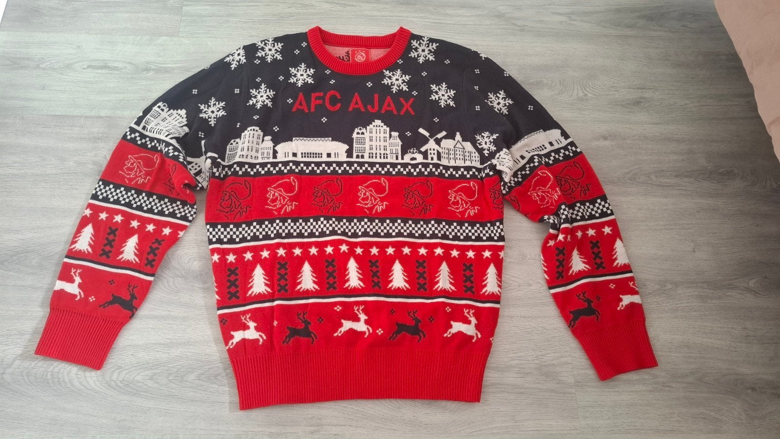 Collectors item: Ajax Kersttrui - XL - Nieuw met labels, Ophalen of Verzenden, Nieuw, Ajax, Shirt