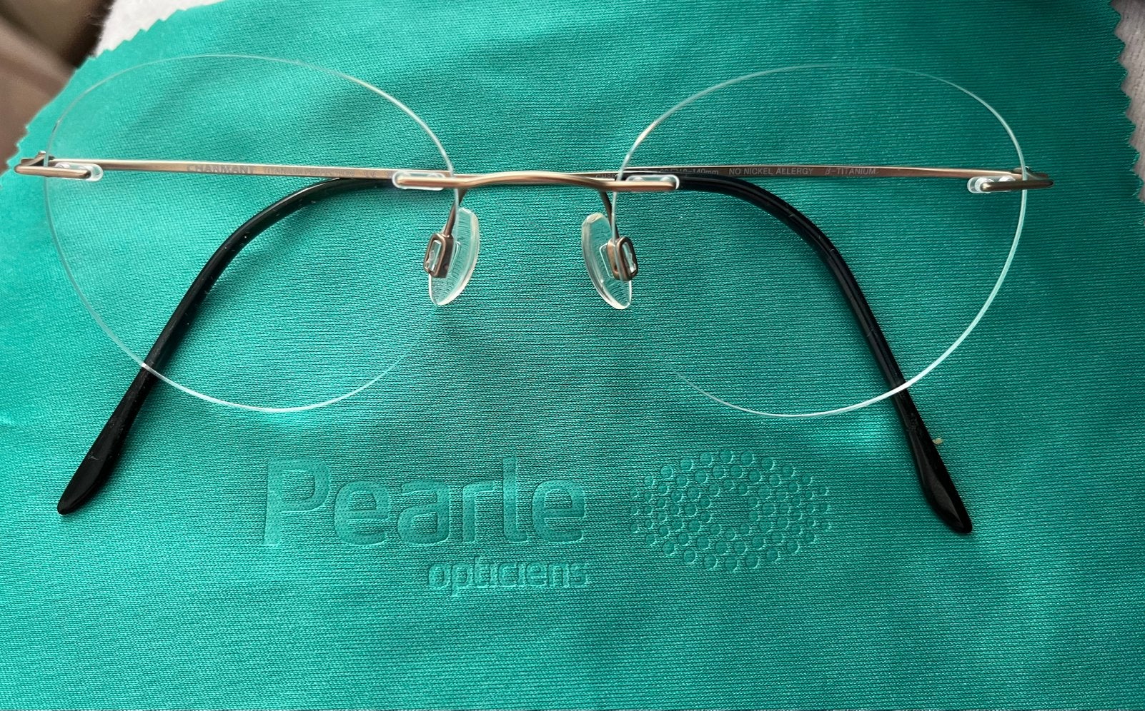 Charmant Titanium Perfection CH8602E randloze titanium bril, Overige merken, Overige kleuren, Ophalen of Verzenden, Zo goed als nieuw