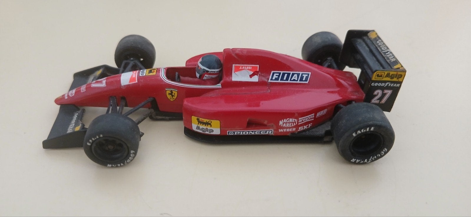 Ferrari F93A, Hobby en Vrije tijd, Verzenden, Gebruikt, Auto, Overige merken