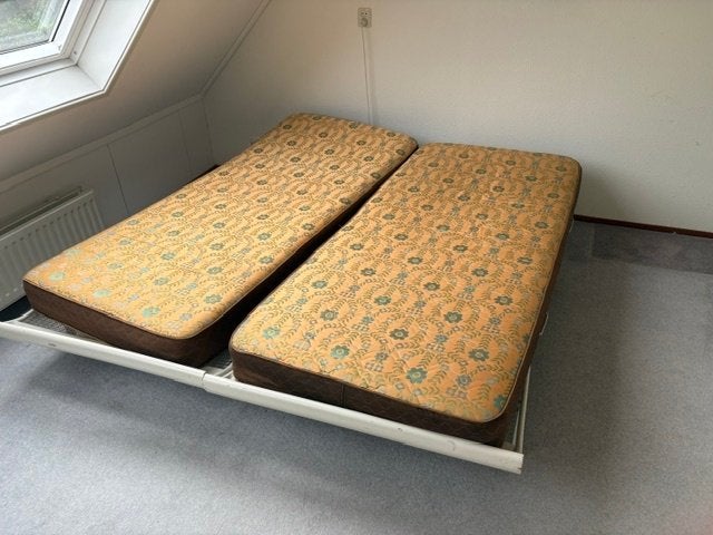matrassen, Huis en Inrichting, Slaapkamer | Matrassen en Bedbodems, Ophalen, Gebruikt, 90 cm, Eenpersoons