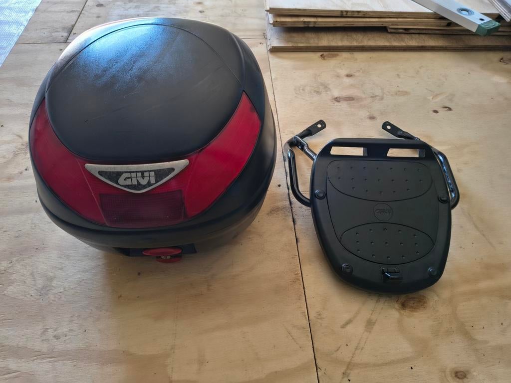 GIVI E300 Topkoffer met Bevestigingsplaat en frame CB500, Ophalen, Gebruikt