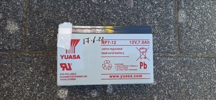 Droge cel accu's: 12V 7Ah 7,2Ah 18Ah, Ophalen, Gebruikt, Oplaadbaar