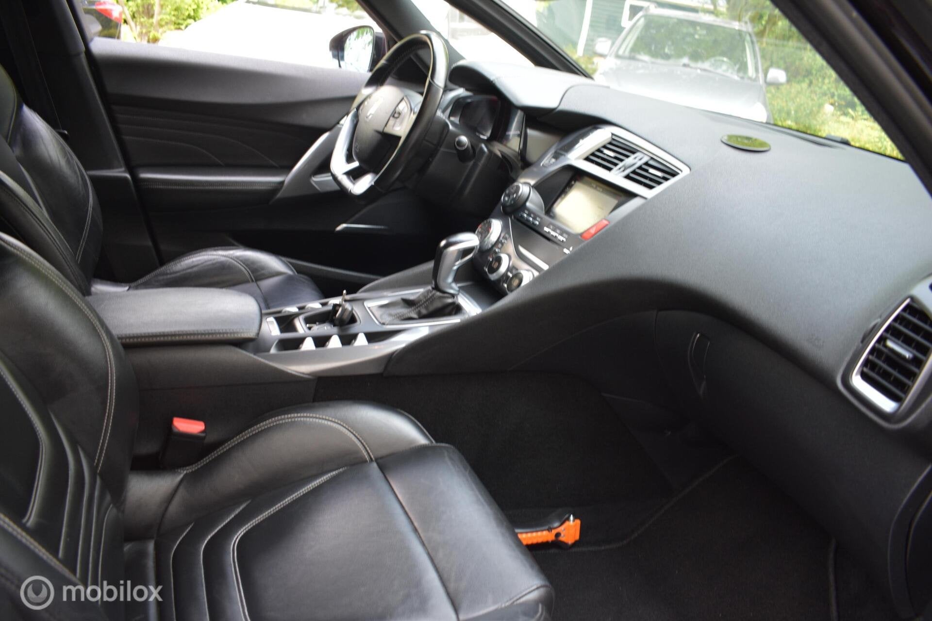 Ds 5 1.6 THP Chic AUT. 2016 Clima|Cruise|Navi|LED|Leder!, Auto's, DS, 1404 kg, 165 pk, 1598 cc, 750 kg