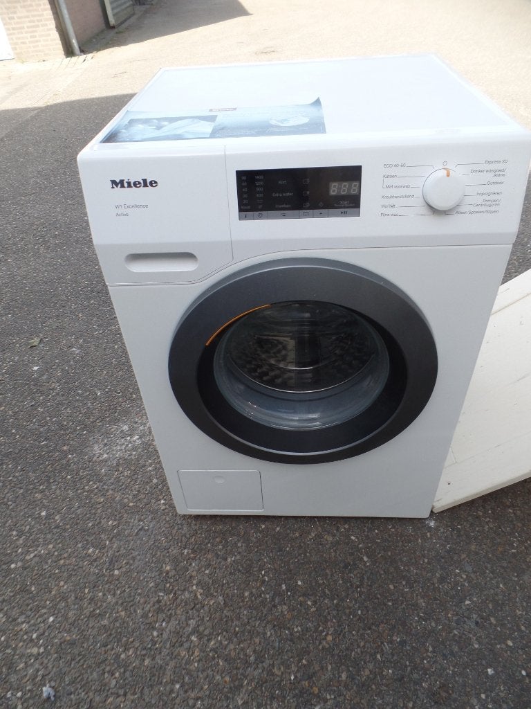 Miele W1 soft care  WEA035WPS wasmachine bouwjaar 2024 zgan, Ophalen, Zo goed als nieuw, Voorlader, 85 tot 90 cm