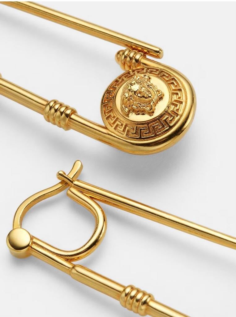 Versace Medusa Veiligheidsspeld Oorbellen Goud, Sieraden, Tassen en Uiterlijk, Oorbellen, Overige materialen, Hangers, Ophalen of Verzenden