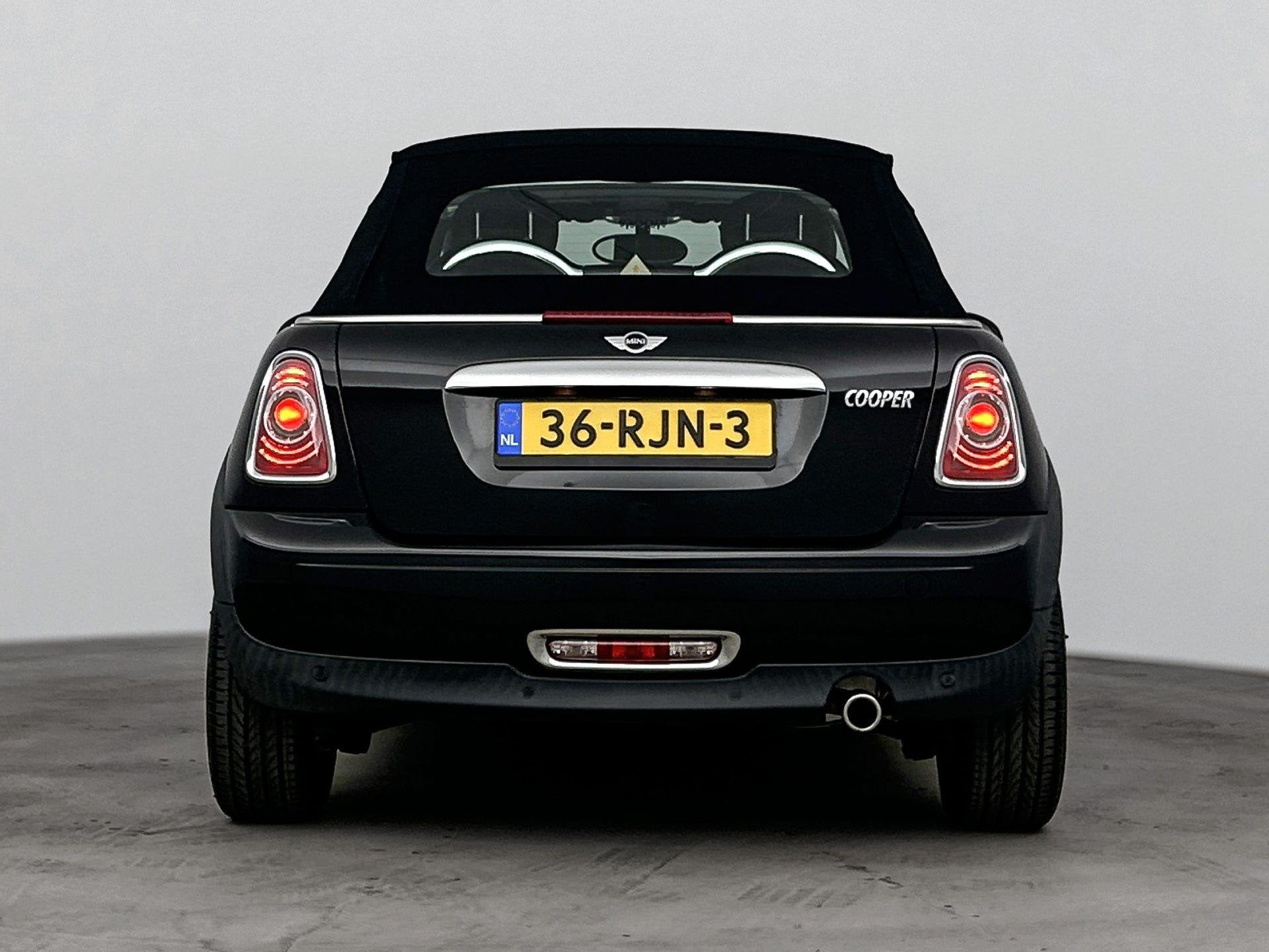 MINI Cabrio 1.6 122 Pk Cooper Chili | Canvas Cabriodak | Cli, Gebruikt, Zwart, 4 cilinders, Cabriolet
