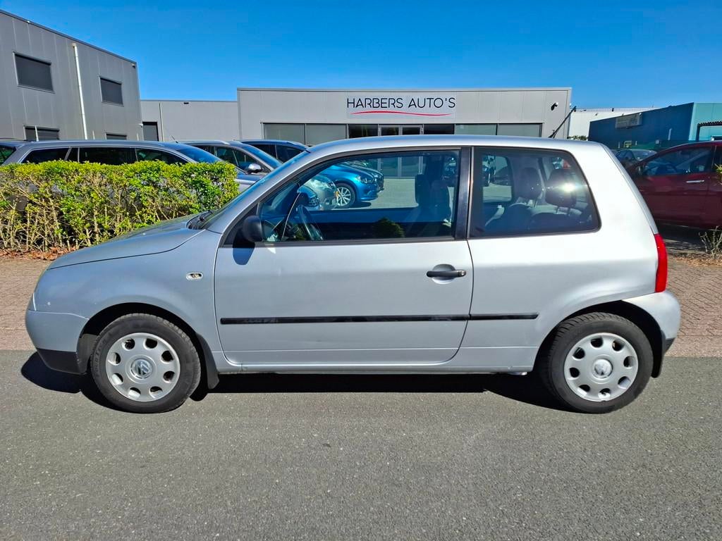 Volkswagen Lupo 1.4 STUURBEKRACHTIGING/TREKHAAK!, Auto's, Voorwielaandrijving, Gebruikt, 31 €/maand, 4 cilinders