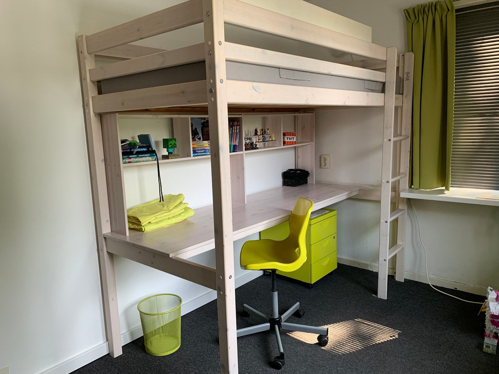 Slaapkamer assecoires bureaustoel beddengoed gordijnen ed, Kinderen en Baby's, Kinderkamer | Inrichting en Decoratie, Ophalen