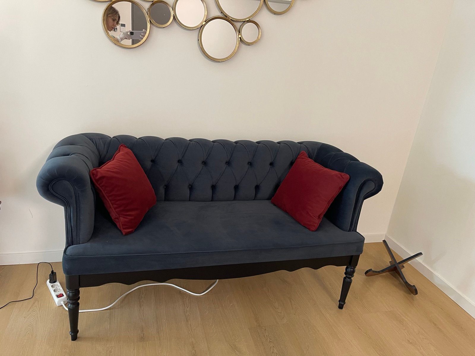 Foto 5 van Elegante eetkamerset: uitschuifbare tafel en 4 stoelen, bank