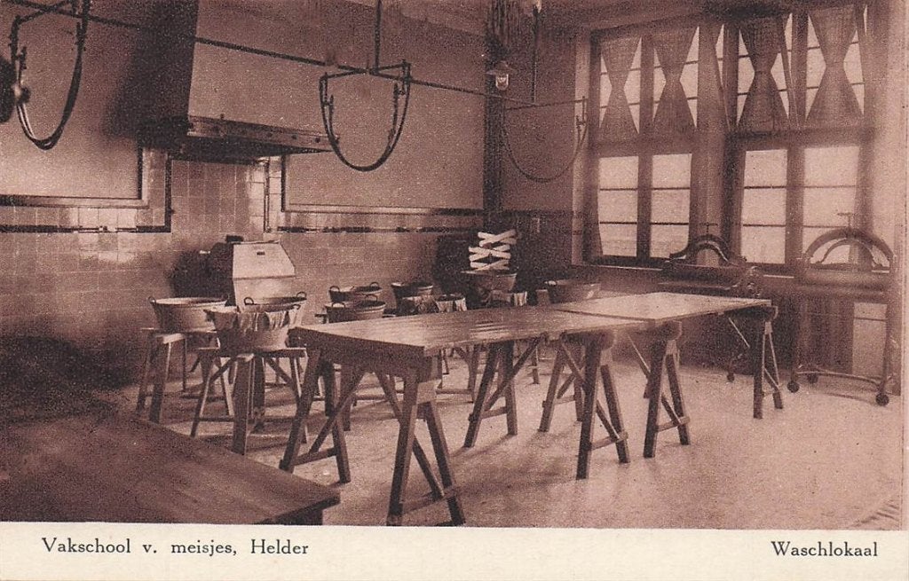 702-488-023 Vakschool V Meisjes Den Helder Waschlokaal, Verzenden, Voor 1920, Noord-Holland