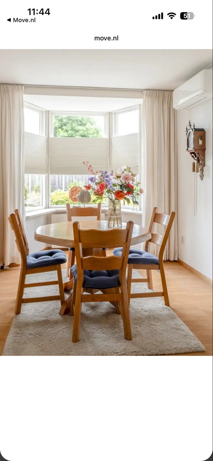 Eikenhouten eettafel met 4 stoelen en blauwe bekleding, Ophalen, Gebruikt, 100 tot 150 cm, Vier personen