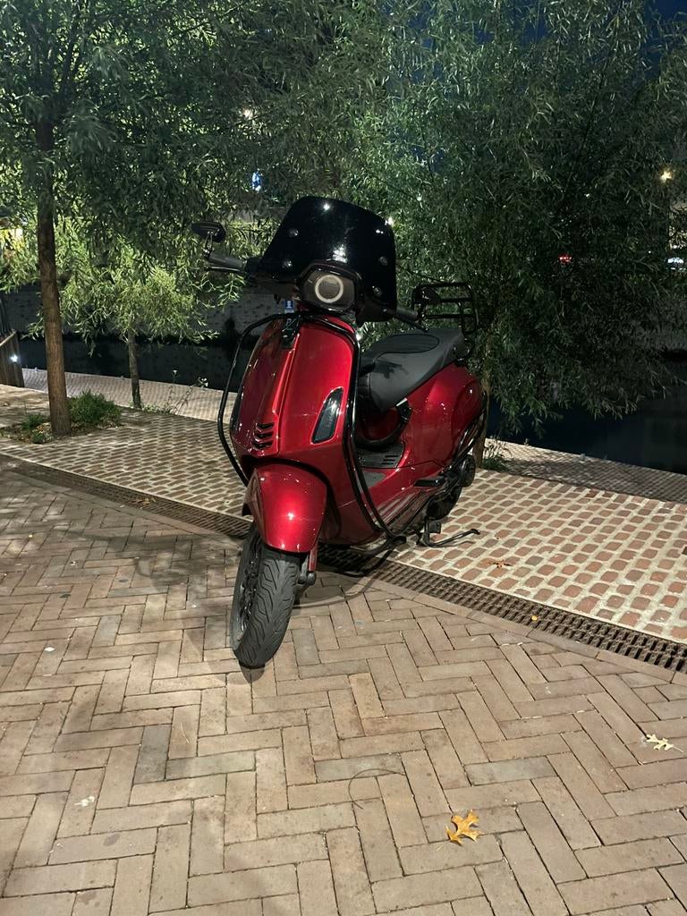 Vespa sprint 80cc, Ophalen, Zo goed als nieuw, 80 cc, Benzine