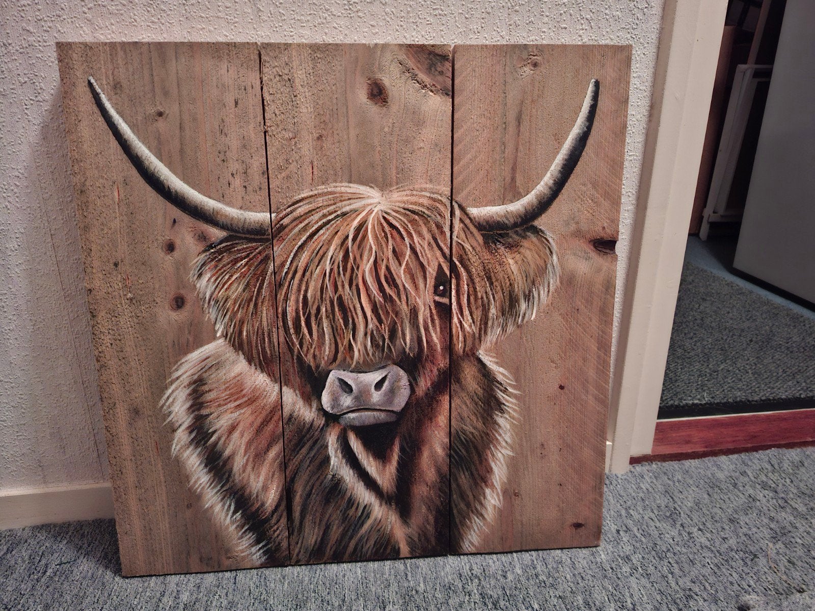 Schotse Hooglander op steigerhout 60x60 cm, Huis en Inrichting, Woonaccessoires | Wanddecoraties, Schilderij, Hout, 60 cm, Ophalen of Verzenden