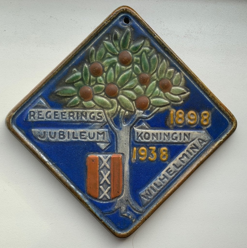 Regeeringsjubileum Wilhelmina 1898 - 1938 regeringsjubileum., Verzamelen, Koninklijk Huis en Royalty, Ophalen of Verzenden, Gebruikt
