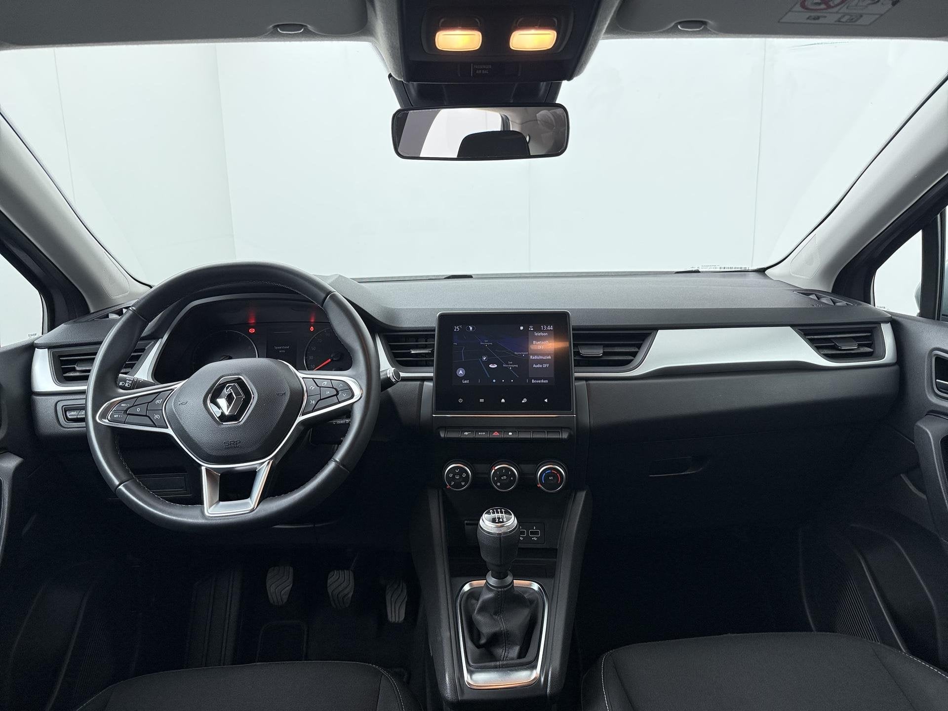 Foto 12 van Renault Captur 1.0 TCe 90 Life - Navigatie - Airconditioning